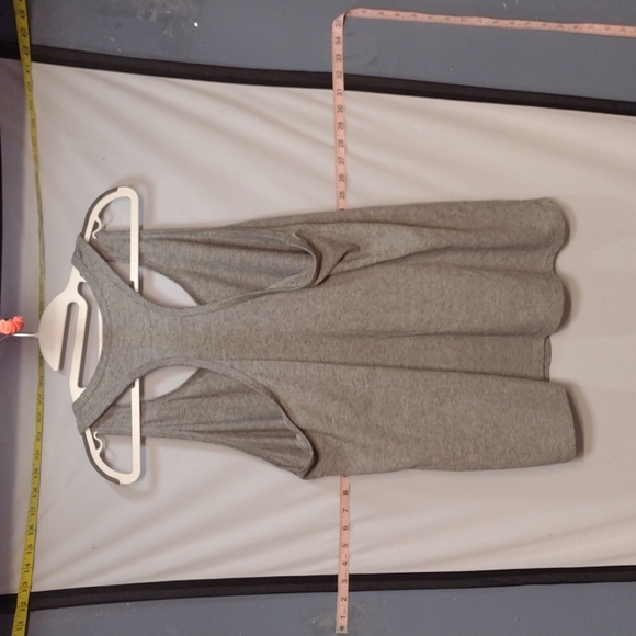Gray athletic tank - Picture 6 of 6